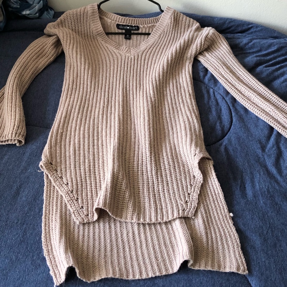 Beige knit high low top